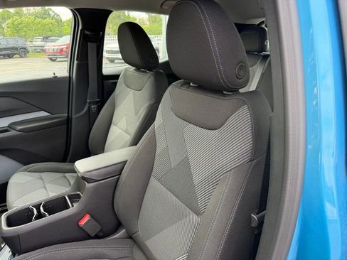 New 2027 Chevrolet Bolt LT w/ Comfort Package FWD image 19