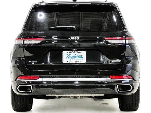Used 2022 Jeep Grand Cherokee Summit AWD/4WD image 8