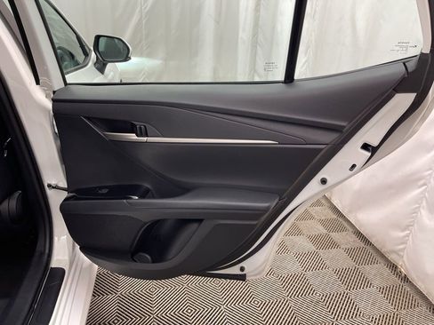 Used 2025 Toyota Camry LE image 32