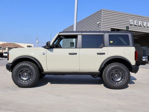 New 2025 Ford Bronco Big Bend w/ Black Diamond Package image 2