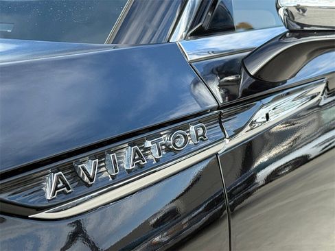 Used 2020 Lincoln Aviator Black Label w/ Dynamic Handling Package image 4