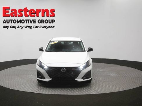 Used 2023 Nissan Altima 2.5 SR FWD image 52