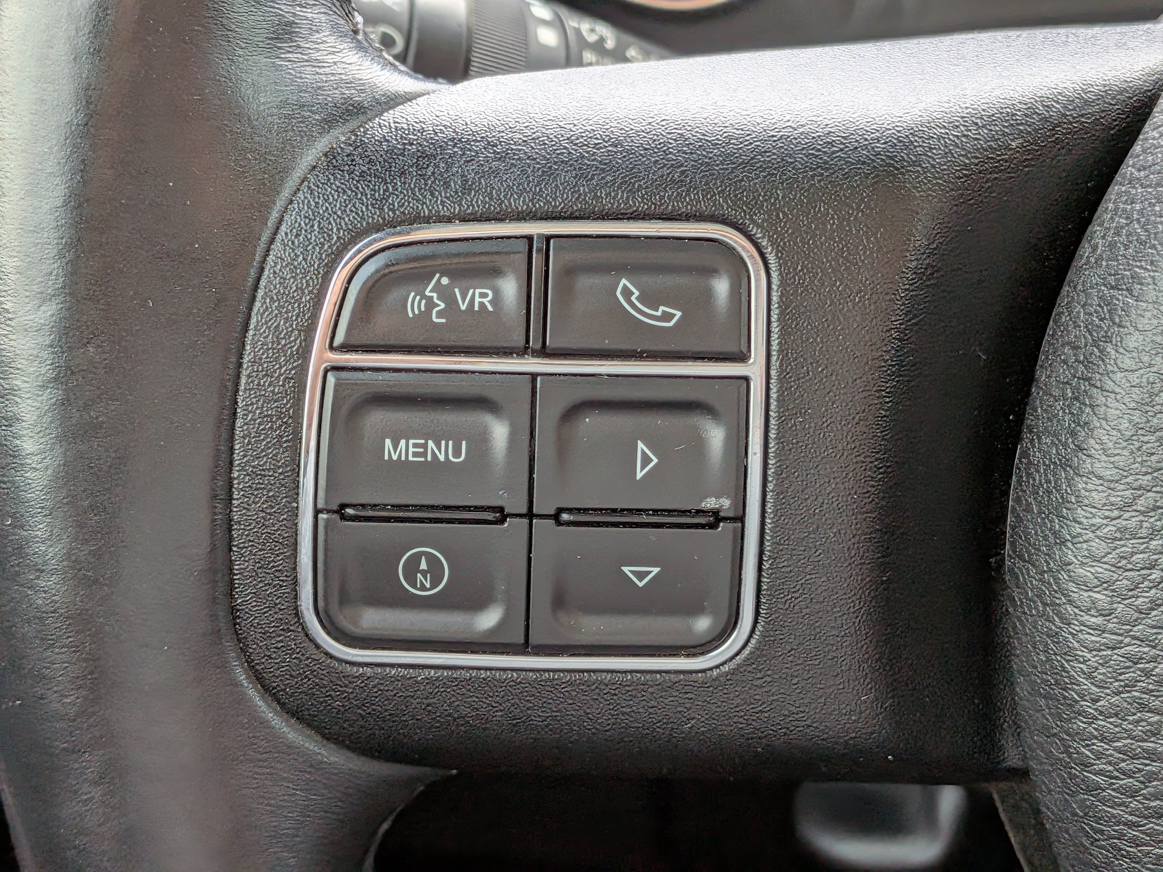 Used 2015 Jeep Wrangler Sahara w/ Connectivity Group AWD/4WD image 22
