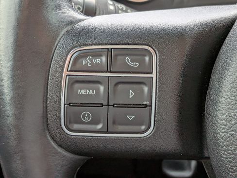 Used 2015 Jeep Wrangler Sahara w/ Connectivity Group AWD/4WD image 22