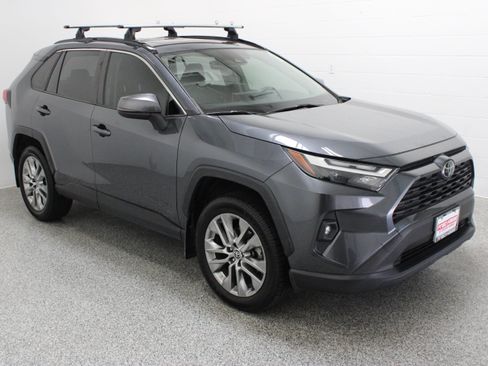 Used 2023 Toyota RAV4 XLE Premium FWD image 4
