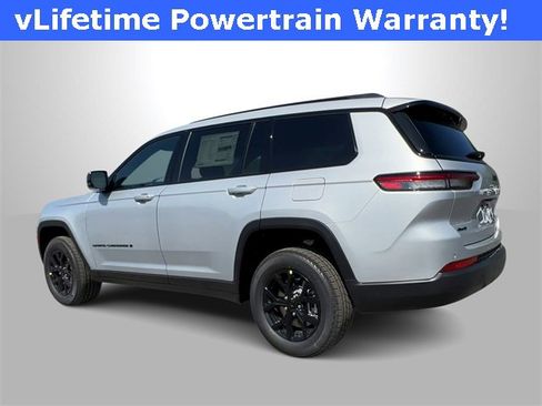 New 2025 Jeep Grand Cherokee L Altitude image 6