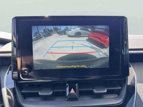 Used 2025 Toyota Corolla SE FWD image 33
