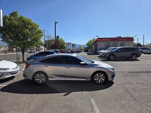 Used 2016 Honda Civic EX image 3