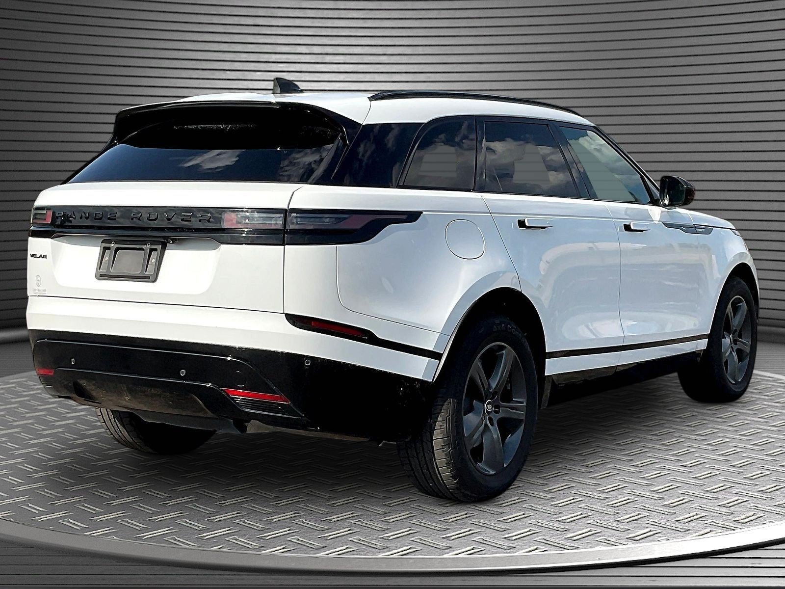 Used 2025 Land Rover Range Rover Velar Dynamic SE AWD/4WD image 7