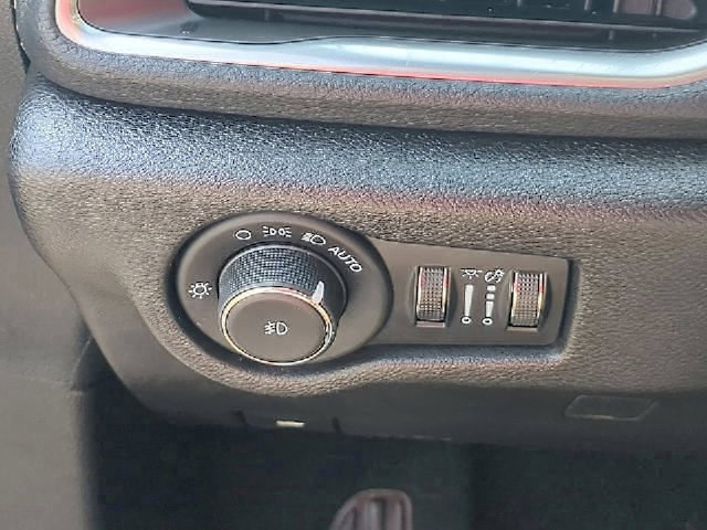 Used 2022 Chrysler Pacifica Pinnacle AWD/4WD image 24