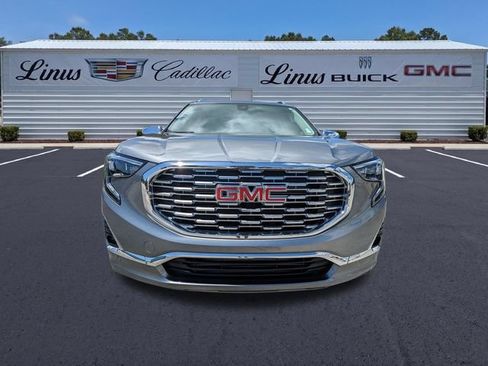 Used 2019 GMC Terrain Denali w/ Driver Alert Package II FWD image 9