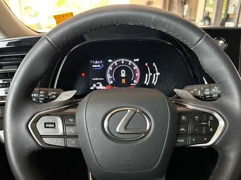 Used 2024 Lexus RX 350 FWD w/ Technology Package image 19