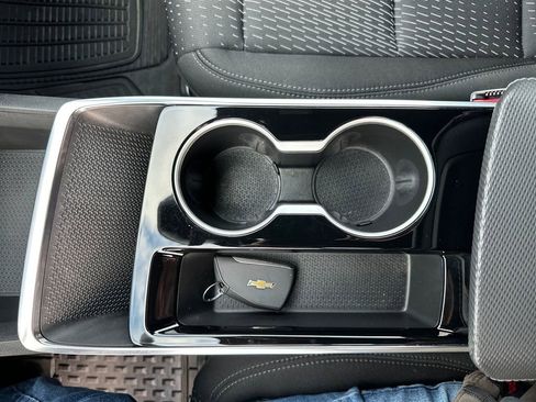 Used 2025 Chevrolet Equinox LT image 27