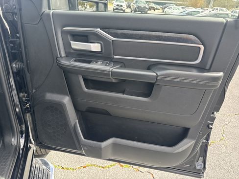 Used 2024 RAM 3500 Big Horn image 35