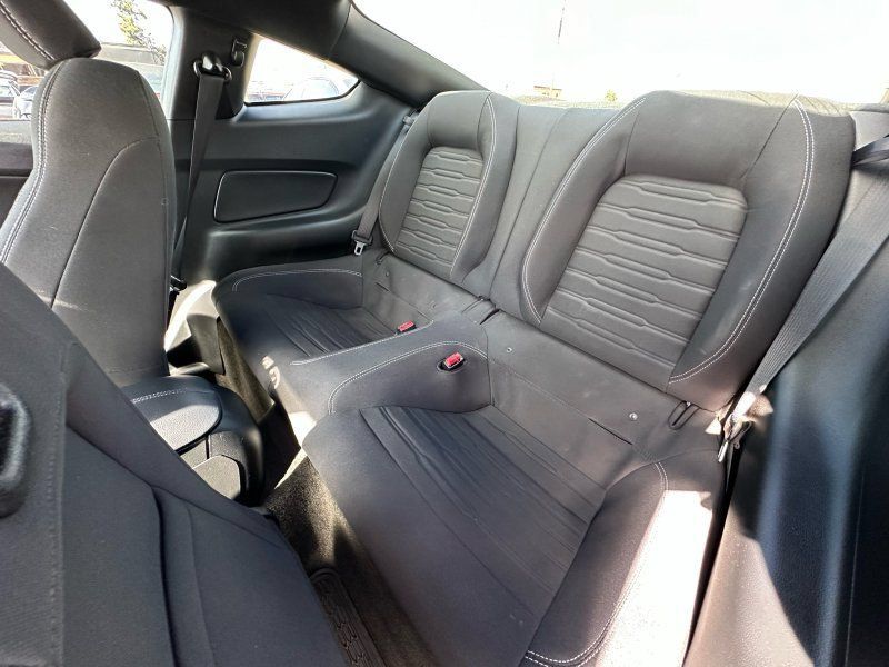 Used 2017 Ford Mustang Coupe RWD image 13