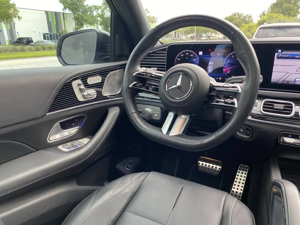 Certified 2025 Mercedes-Benz GLS 580 4MATIC image 3