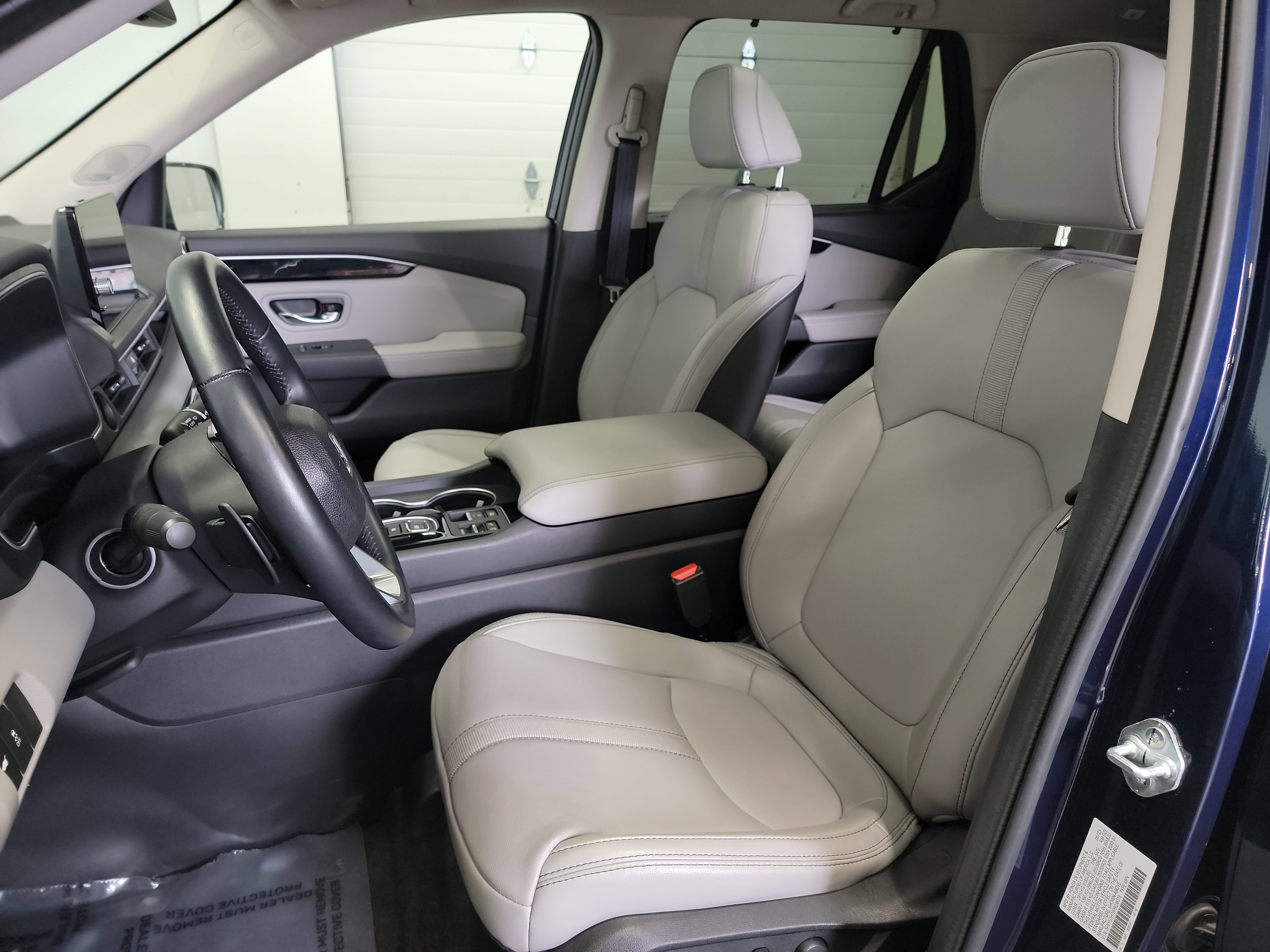 Used 2023 Honda Pilot Touring image 12