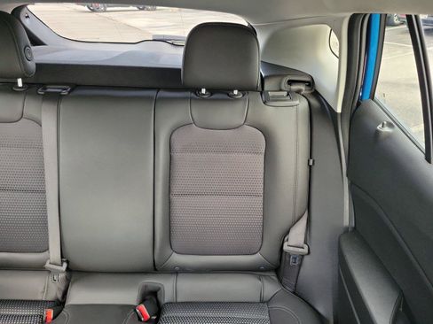 Used 2025 Chevrolet Trax LT FWD image 14