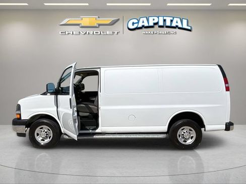 Used 2024 Chevrolet Express 2500 w/ Driver Convenience Package RWD image 13