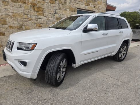 Used 2014 Jeep Grand Cherokee Overland image 2