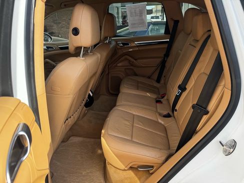 Used 2013 Porsche Cayenne AWD/4WD image 12