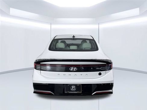 Used 2024 Hyundai Sonata SEL FWD image 15