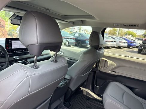Used 2024 Toyota Sienna XLE image 12