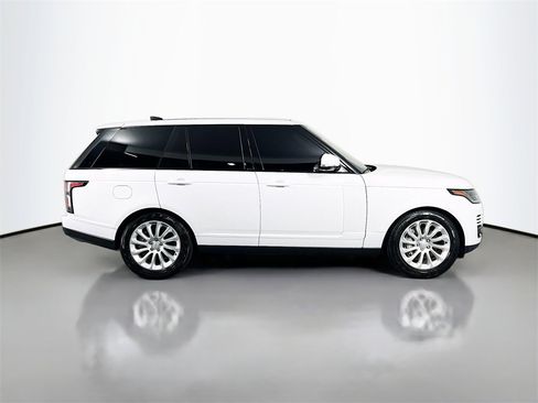 Used 2021 Land Rover Range Rover image 4