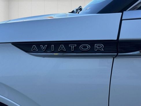 Certified 2023 Lincoln Aviator Black Label w/ Class IV Trailer Tow Package AWD/4WD image 10