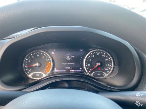 Used 2023 Jeep Renegade Latitude image 25