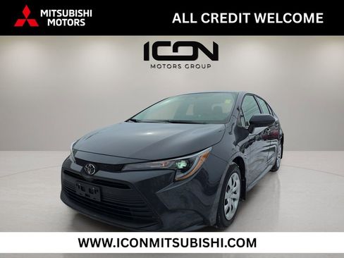 Used 2024 Toyota Corolla LE FWD image 1