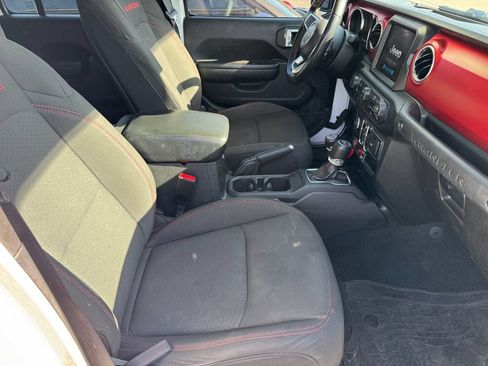 Used 2022 Jeep Wrangler Unlimited Rubicon AWD/4WD image 3