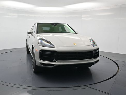 Used 2022 Porsche Cayenne Turbo S image 33
