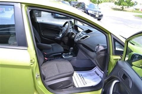 Used 2013 Ford Fiesta SE FWD image 22