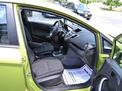 Used 2013 Ford Fiesta SE FWD image 22
