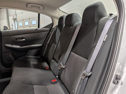 Used 2022 Nissan Sentra SV image 15