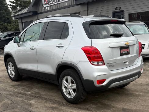 Used 2018 Chevrolet Trax LT w/ LT Convenience Package image 14