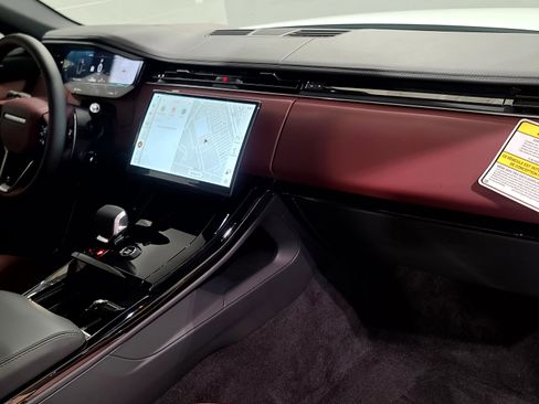 New 2026 Land Rover Range Rover Sport Dynamic SE image 4