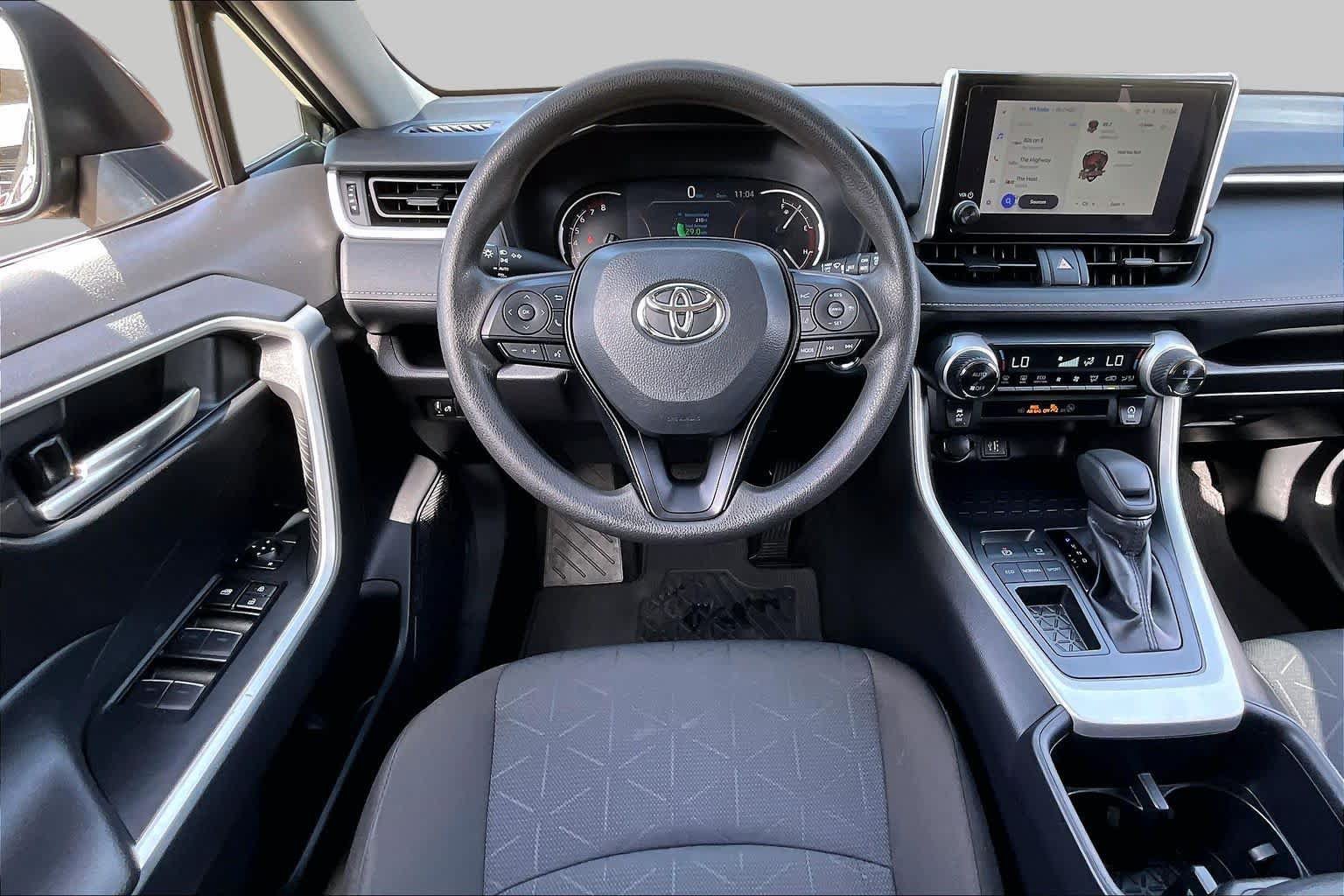 Used 2025 Toyota RAV4 XLE FWD image 6