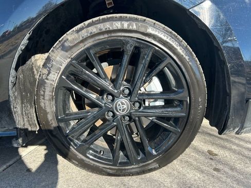 Used 2025 Toyota Camry SE image 30