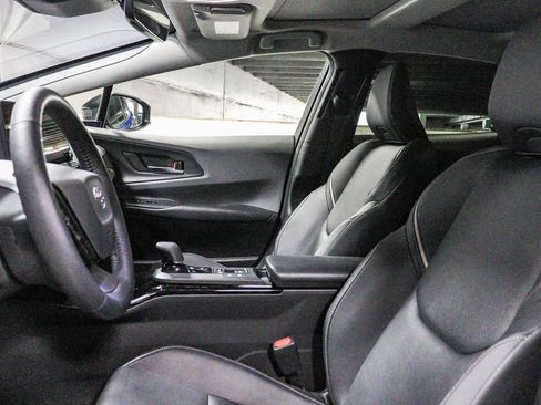 Certified 2026 Toyota Prius XLE FWD image 18