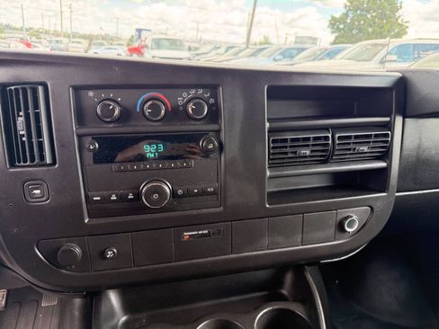 Used 2010 GMC Savana 1500 LS RWD image 49