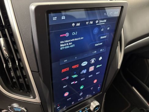 Used 2022 Ford Edge ST-Line image 24