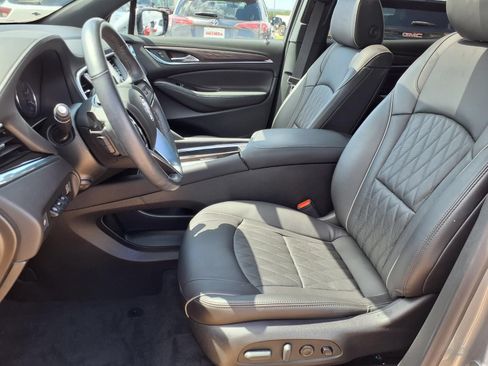 Used 2023 Buick Enclave Avenir w/ Avenir Technology Package AWD/4WD image 27