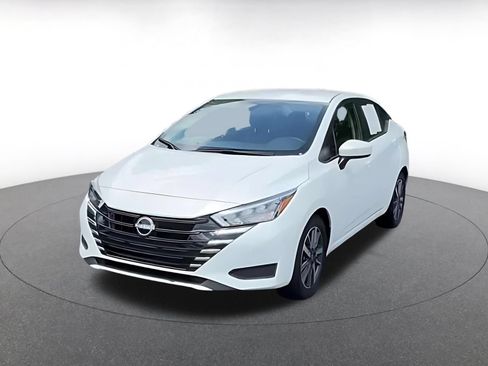 Used 2025 Nissan Versa SV FWD image 7