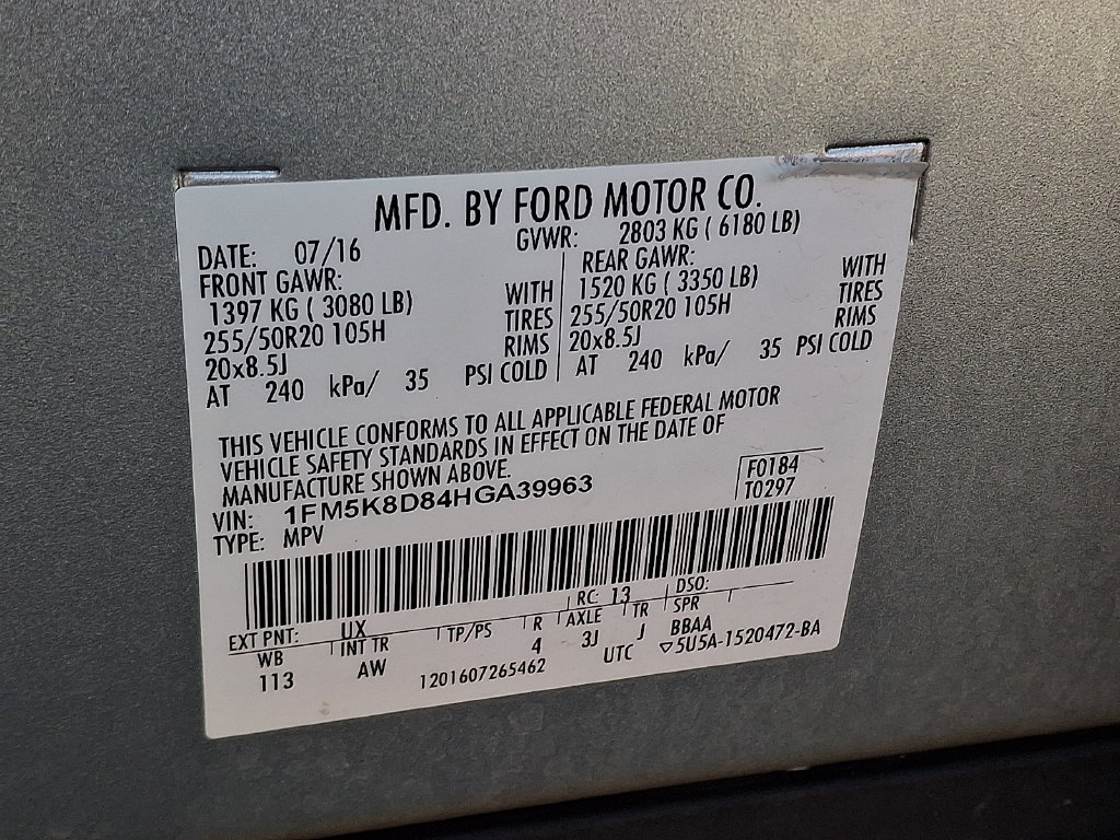 Used 2017 Ford Explorer XLT w/ Equipment Group 202A AWD/4WD image 29