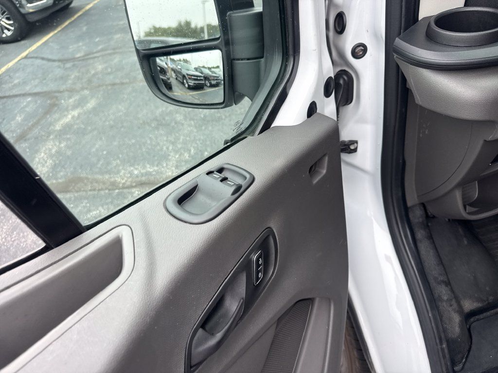 Used 2025 Ford Transit 250 Low Roof w/ Exterior Upgrade Package RWD image 29