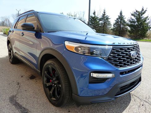 Used 2023 Ford Explorer ST w/ Equipment Group 401A image 12