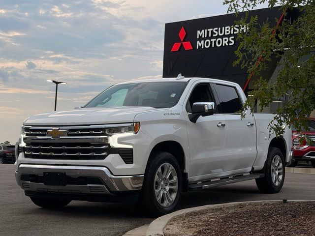 Used 2022 Chevrolet Silverado 1500 LTZ AWD/4WD image 8