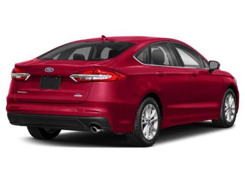 Used 2020 Ford Fusion SE w/ Equipment Group 151A FWD image 2